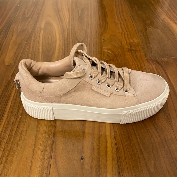 Kendall + Kylie Sneakers - Picture 5 of 6